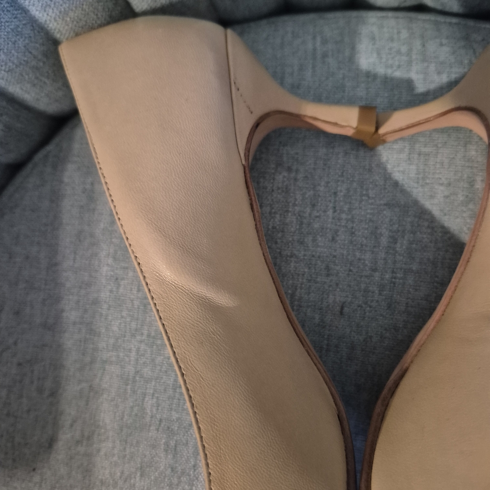 Chic Beige Women's Heels - Picture 5 of 6